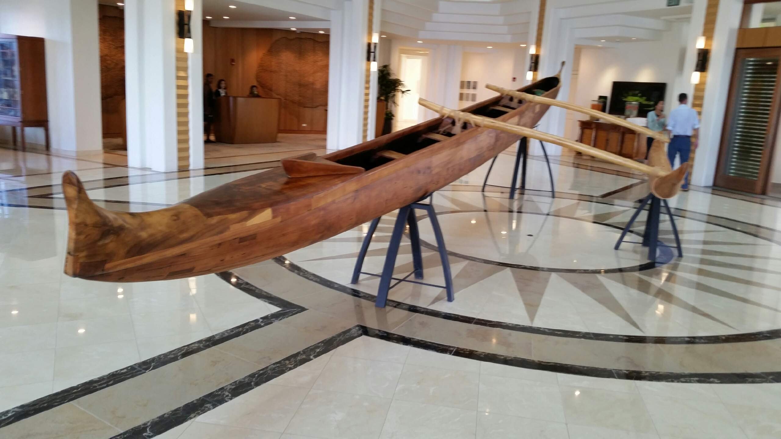 aa_outrigger_canoe