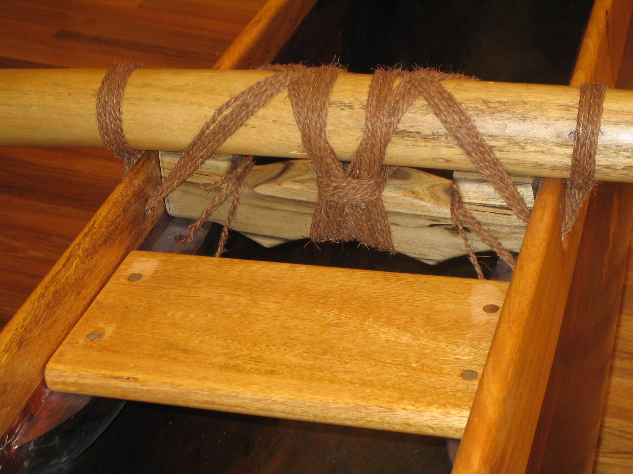 Lashing detail on canoe cross-beam